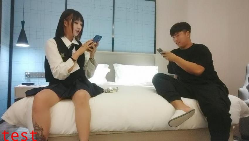 约嫖清纯小妹，jk制服诱惑，脱了衣服也是一个故事满满的女孩